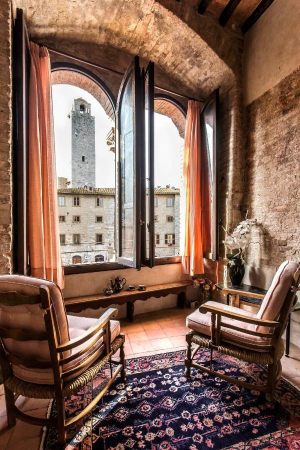 شقة The Artists' Tower - Amazing View From The Tower سان جيمينيانو المظهر الخارجي الصورة