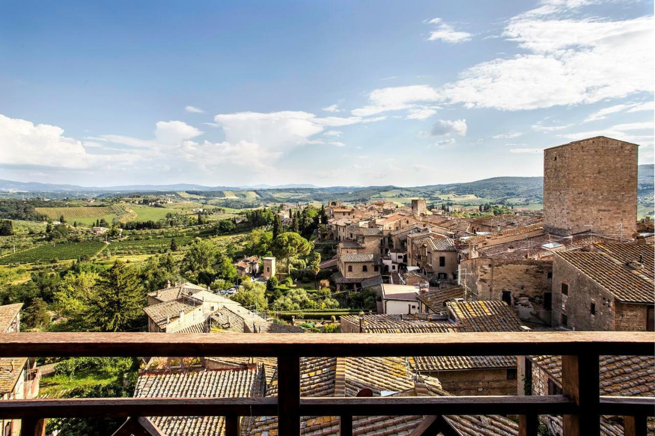 شقة The Artists' Tower - Amazing View From The Tower سان جيمينيانو المظهر الخارجي الصورة